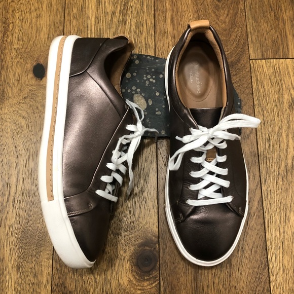 Clarks Shoes - Clarks Maui Lace Sneaker Pebble Metallic Leather